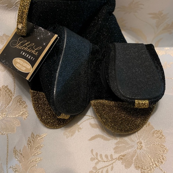Fold Up Black and Gold Lurex Slipperss - Picture 2 of 13